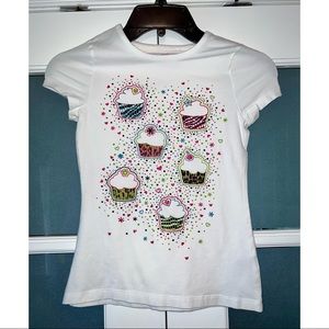 J. KHAKI GIRLS SHORT SLEEVE WHITE SHIRT WITH ANIMAL PRINT CUPCAKES 🧁🐯